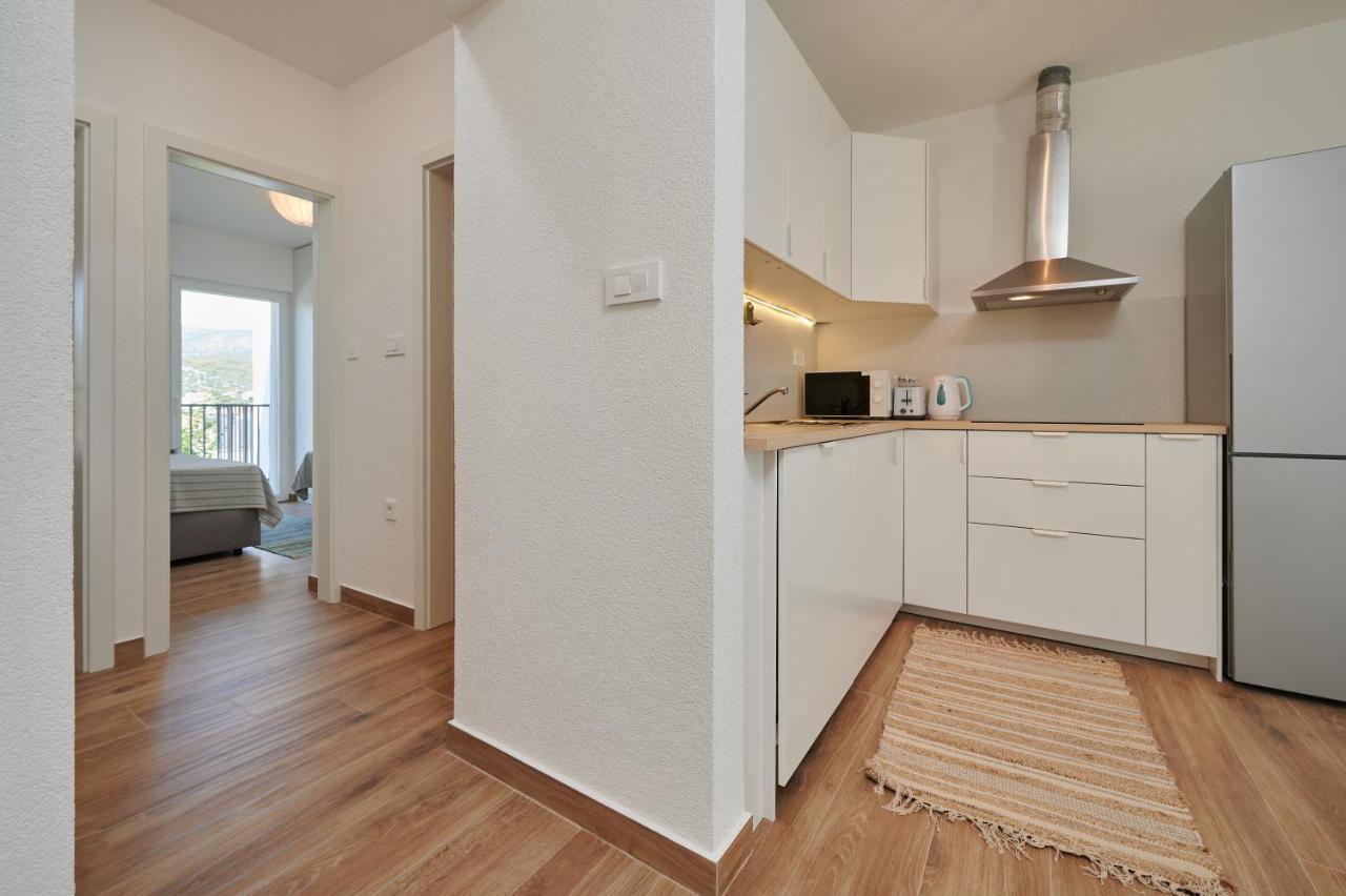 Nela & Sara - 2 Apartments With Heated Swimming Pool Seget Vranjica Eksteriør billede